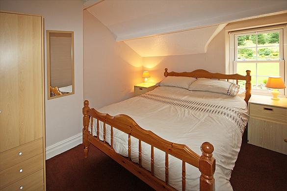 Interior of Rose Cottage: Second
                  double bedroom